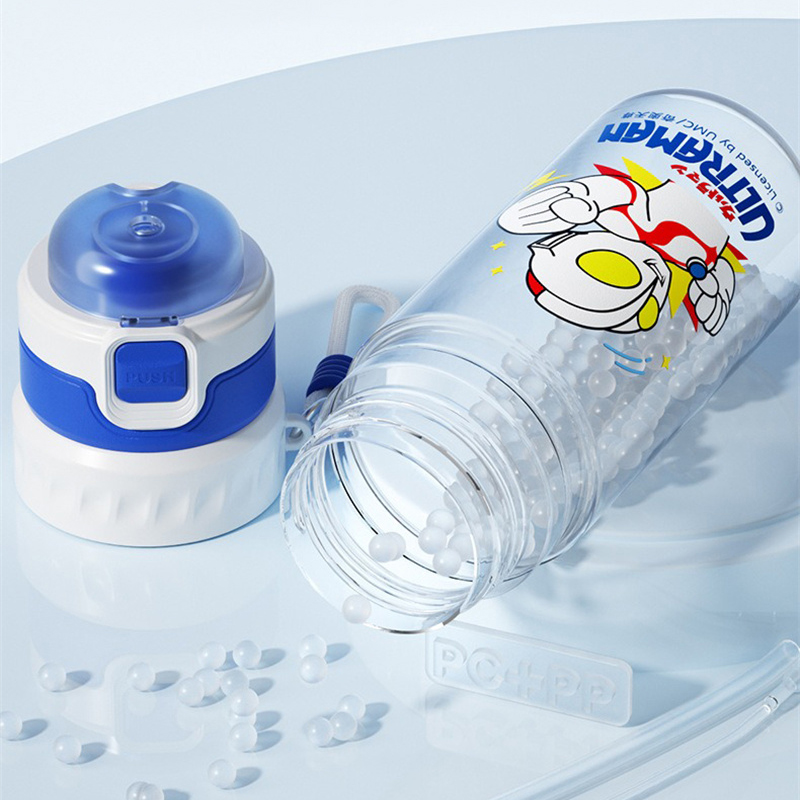 X&W for Ultraman 750ML Cartoon - Xin Sports Equipment recensione e prezzo