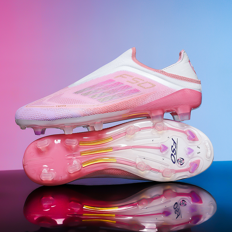New Men Football Boots Comfort - Sports Equipment For Boys recensione e prezzo