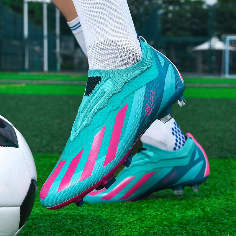New Men Soccer Shoes Cleats Ou - Sports Equipment For Boys recensione e prezzo
