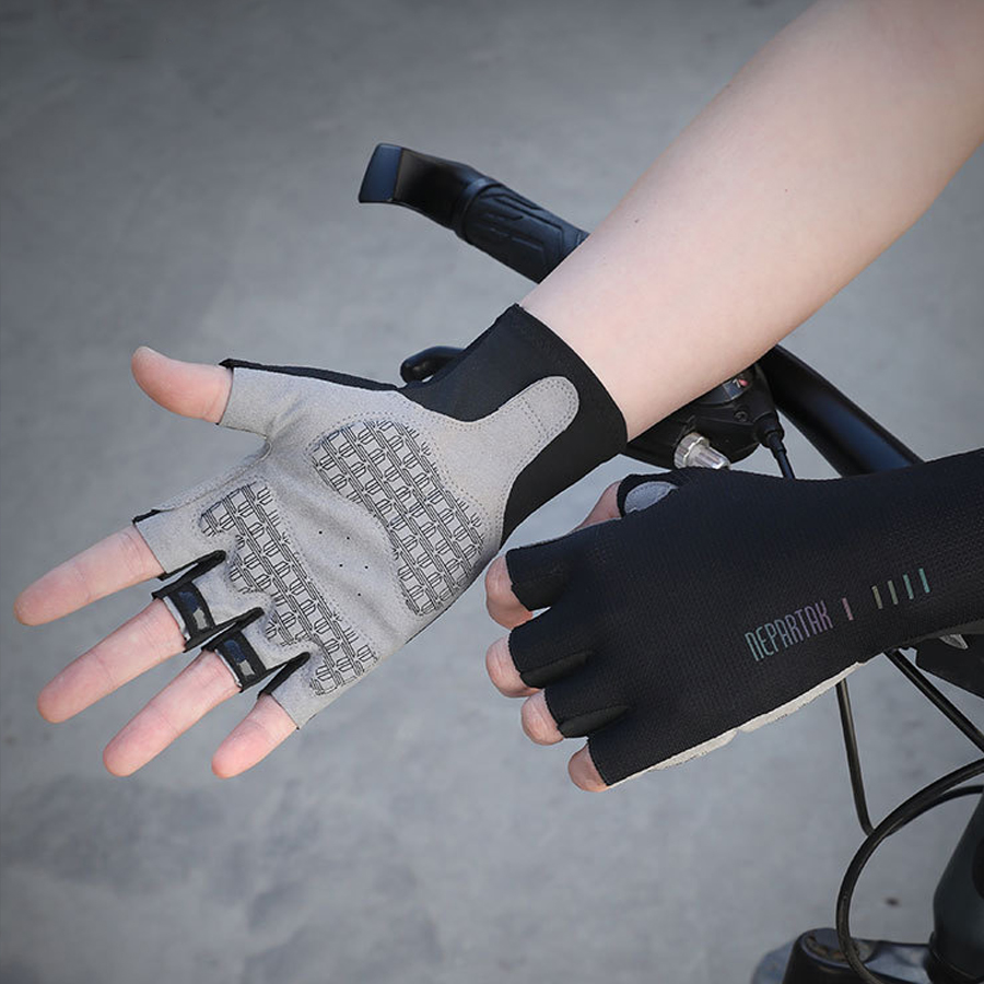 New Team cycling Gloves Half F - Name Sports Equipment recensione e prezzo